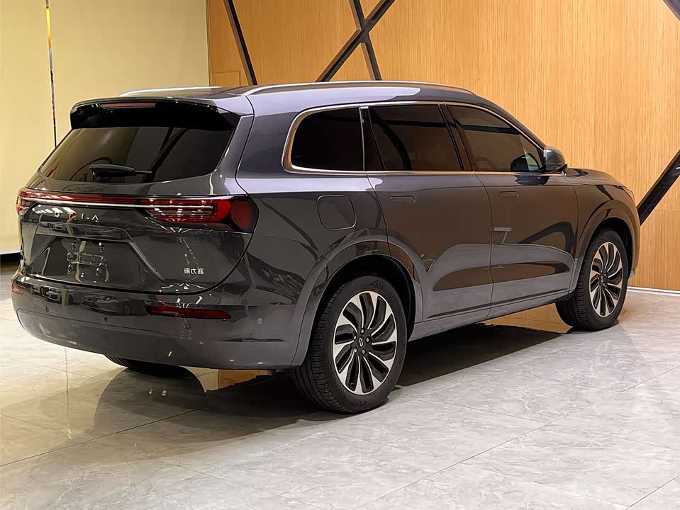 AITO Ask the world M7