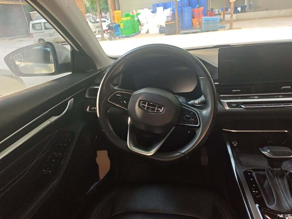 Geely Emgrand, 2023 3