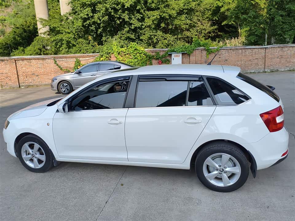 Skoda Xindong