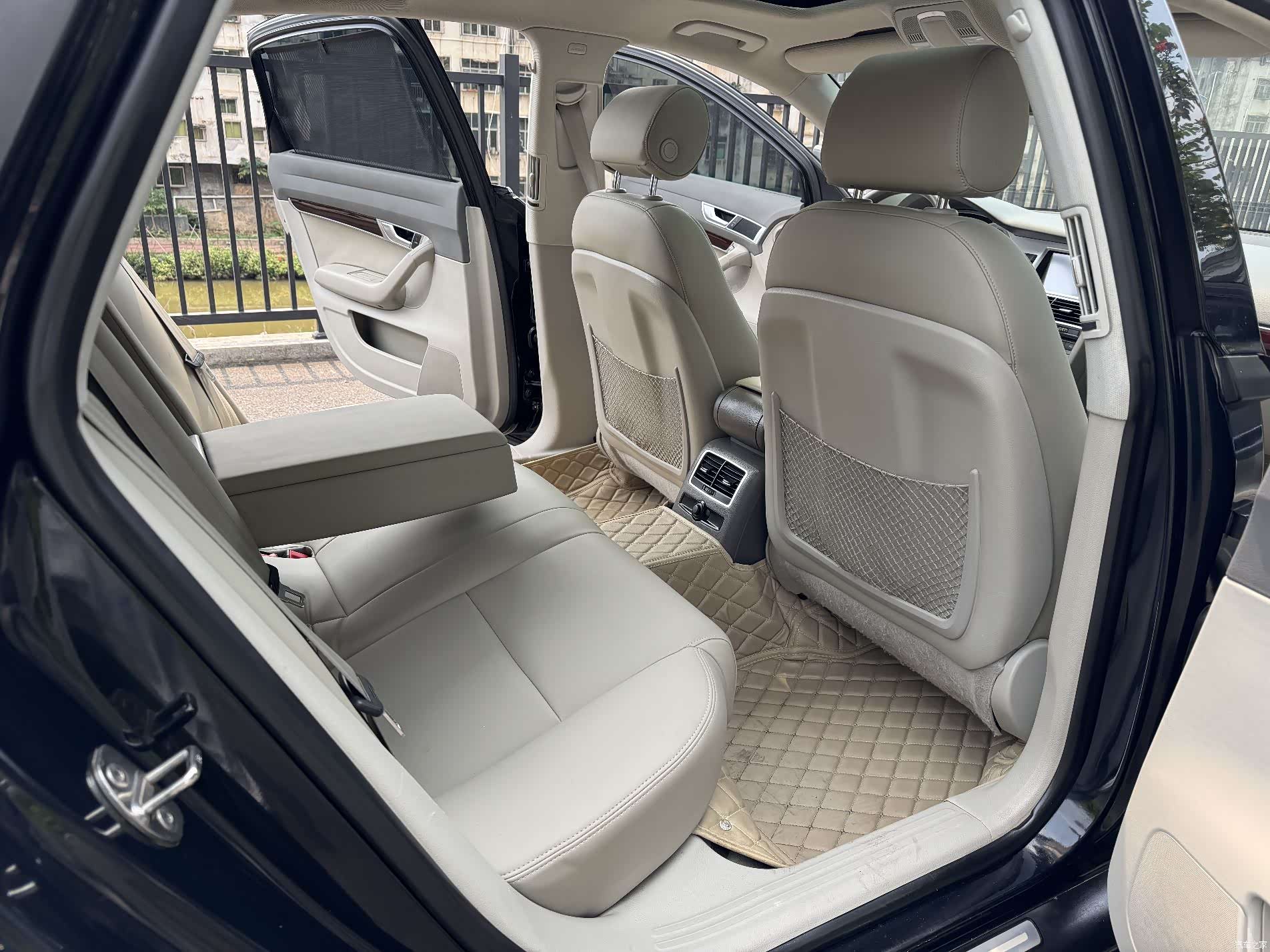 Audi A6L, 2011 8