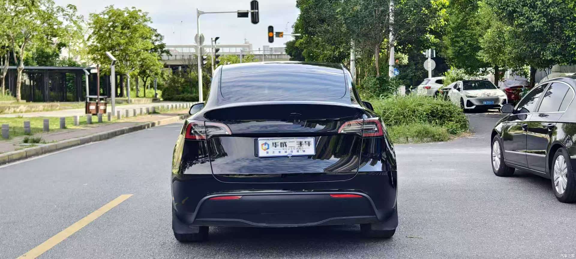 Tesla Model Y, 2022 4