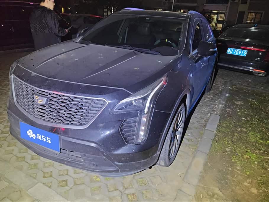 Cadillac XT4