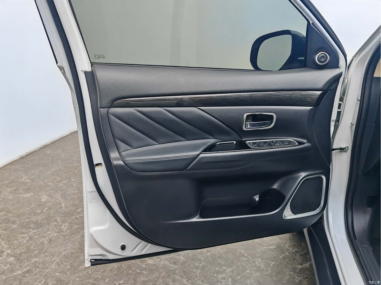 Mitsubishi Outlander, 2020 19