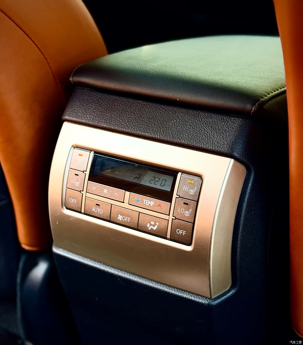 Lexus GX, 2015 12