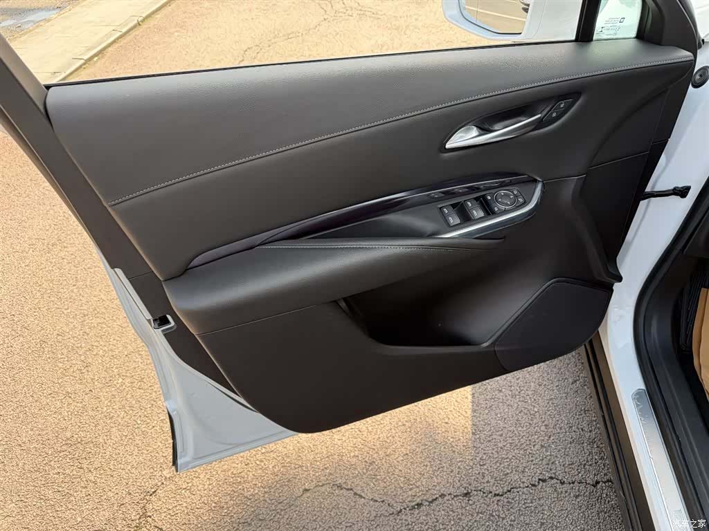 Cadillac XT4, 2023 6