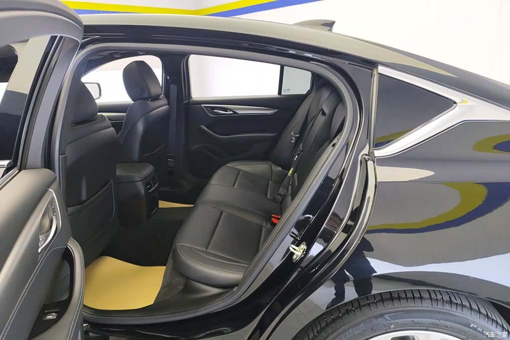 Cadillac CT5, 2023 11