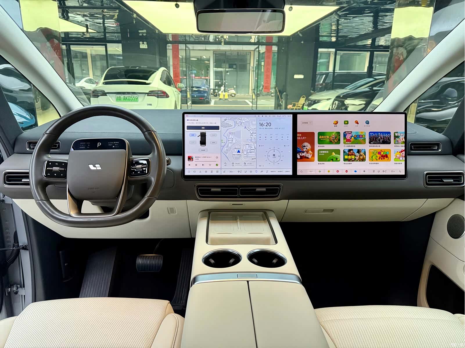 Li Auto MEGA, 2024 9