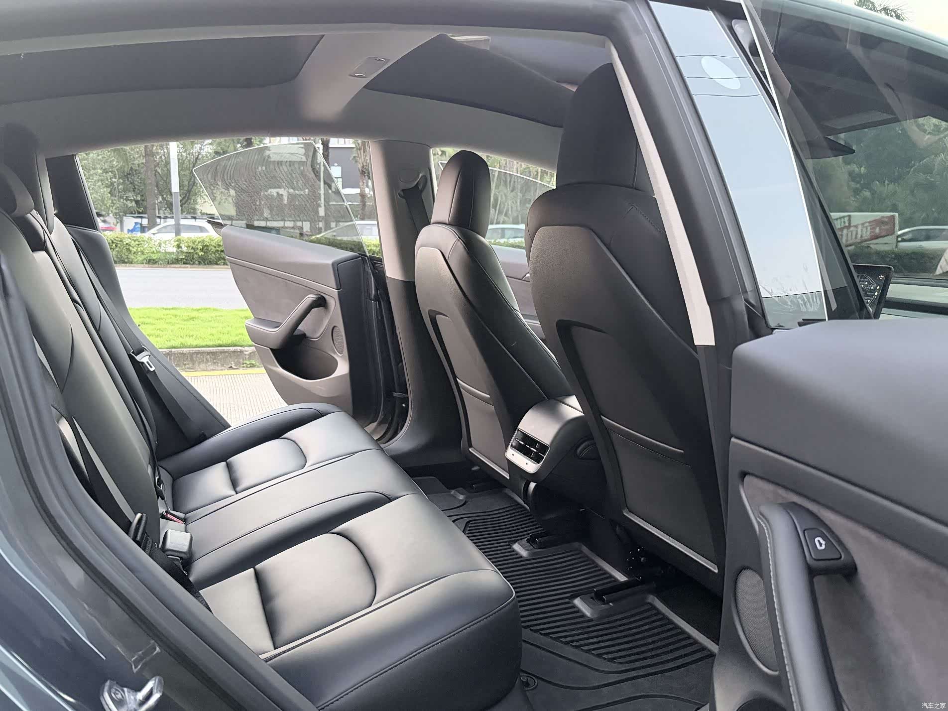 Tesla Model 3, 2022 8