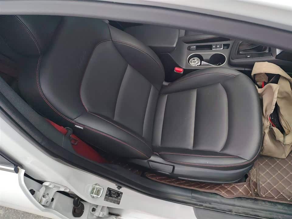 Hyundai Lead