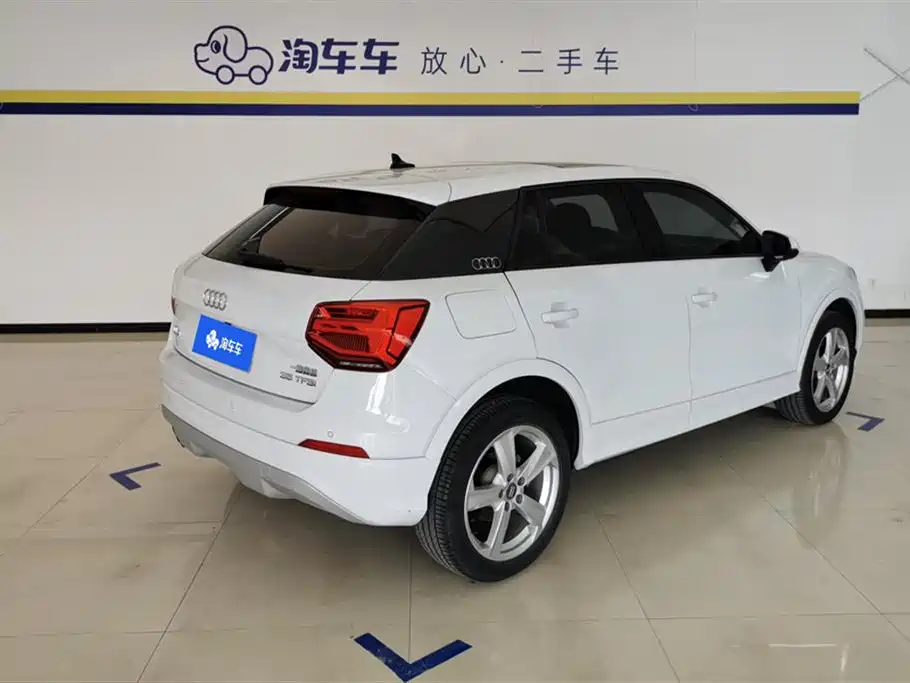 Audi Q2L