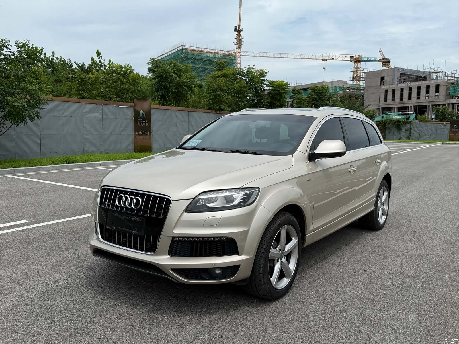 Audi Q7, 2015 1