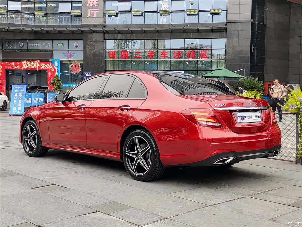 Mercedes-Benz E-Class, 2019 4