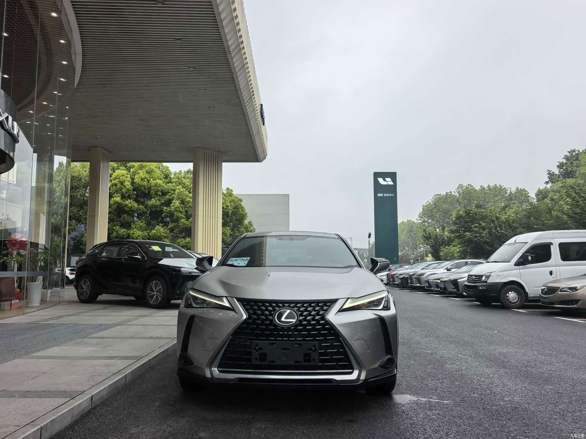 Lexus UX, 2021 2