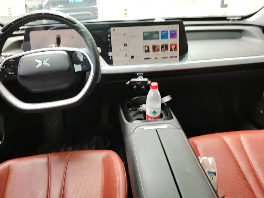 XPENG P7