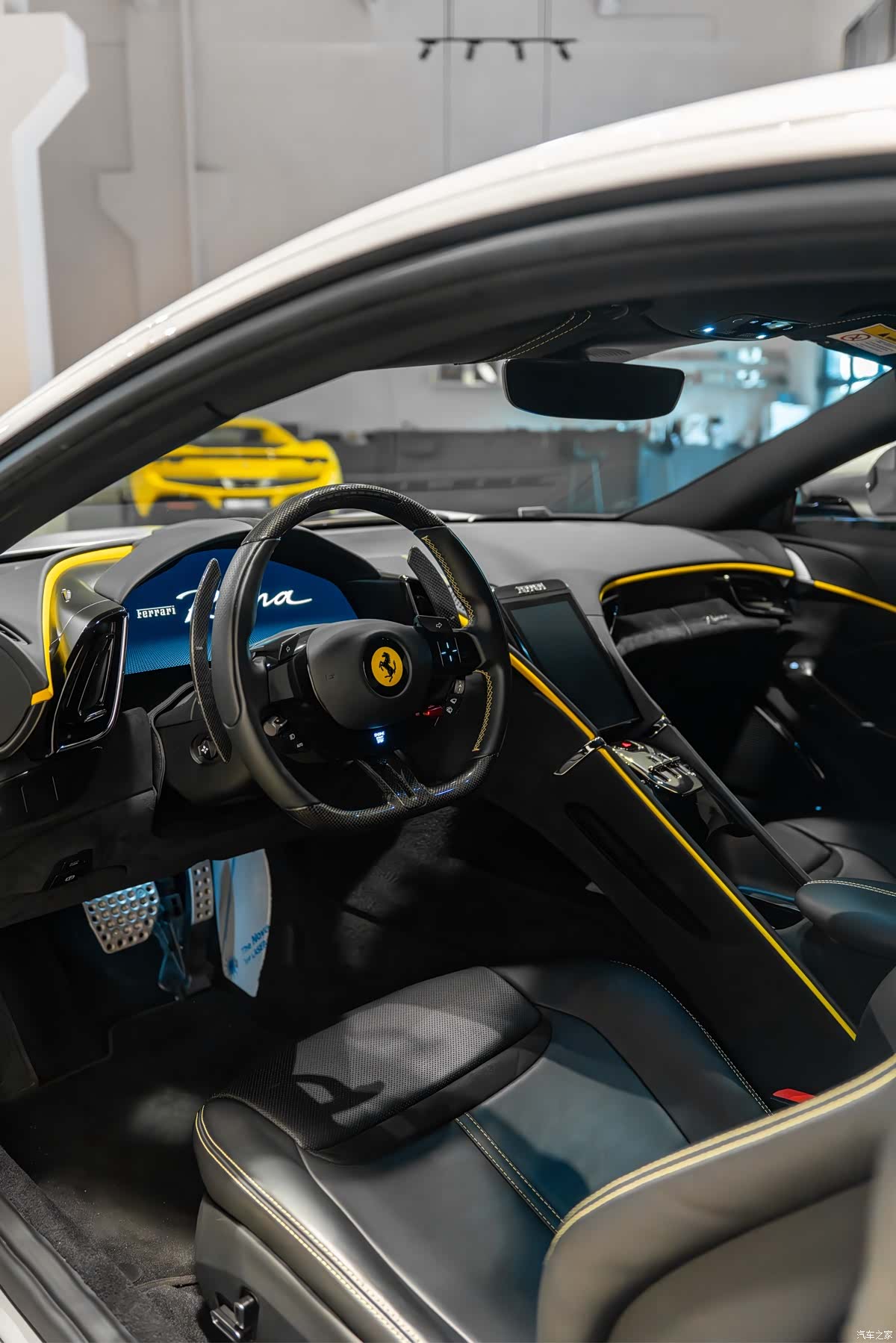 Ferrari Roma, 2022 10