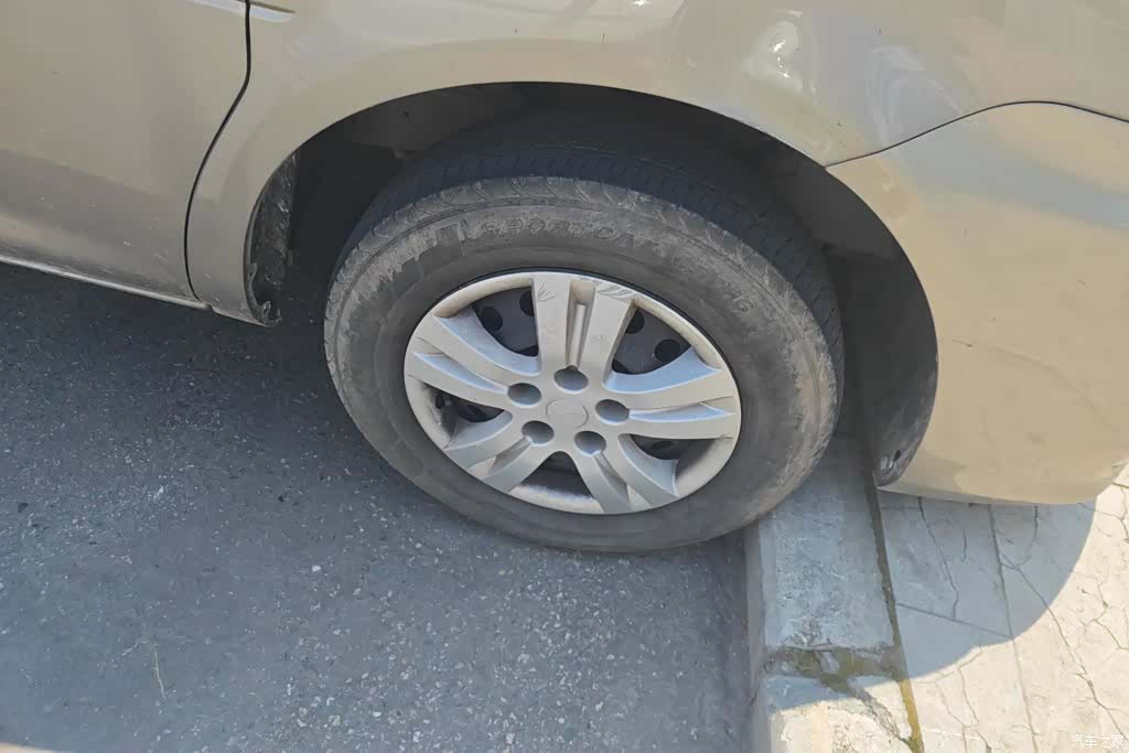 DongFeng M5, 2021 6