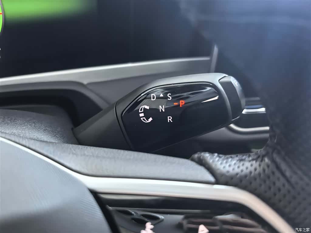 Volkswagen Magotan, 2025 16