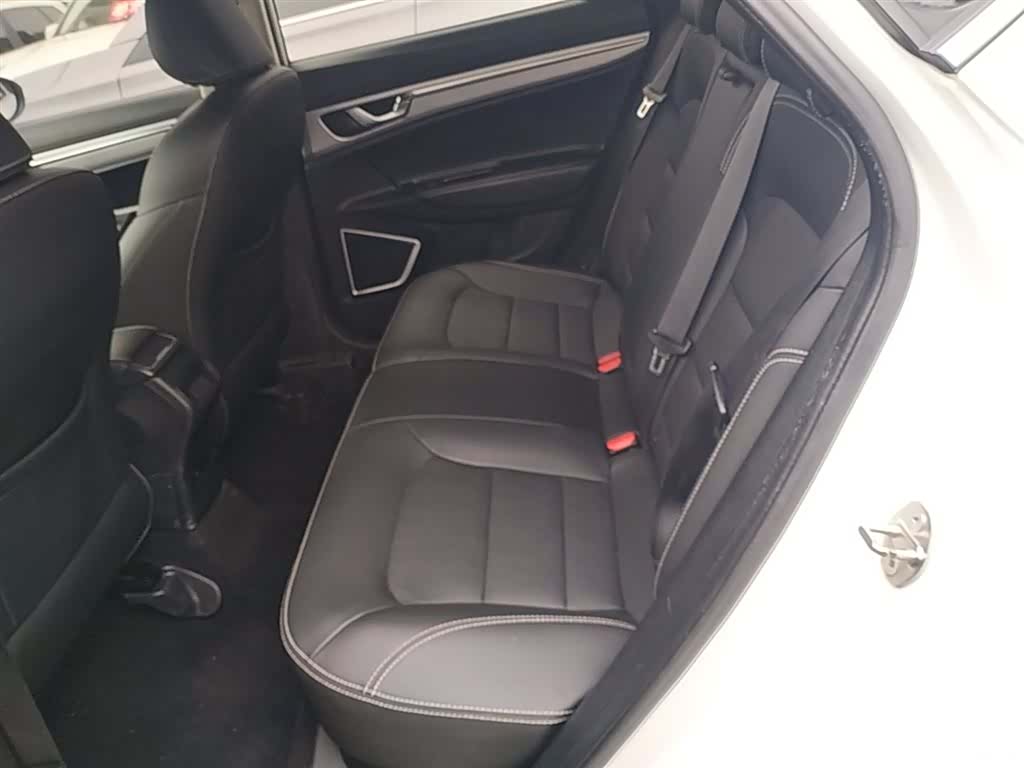 Geely Emgrand, 2020 17