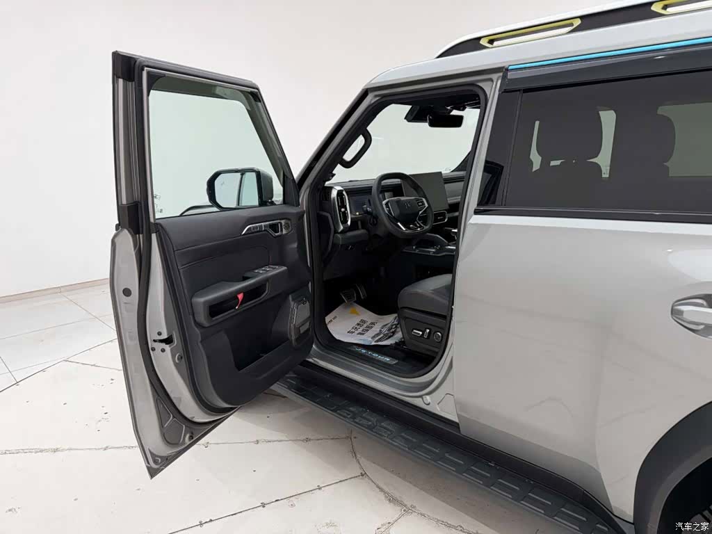 Jetour Traveller, 2025 13