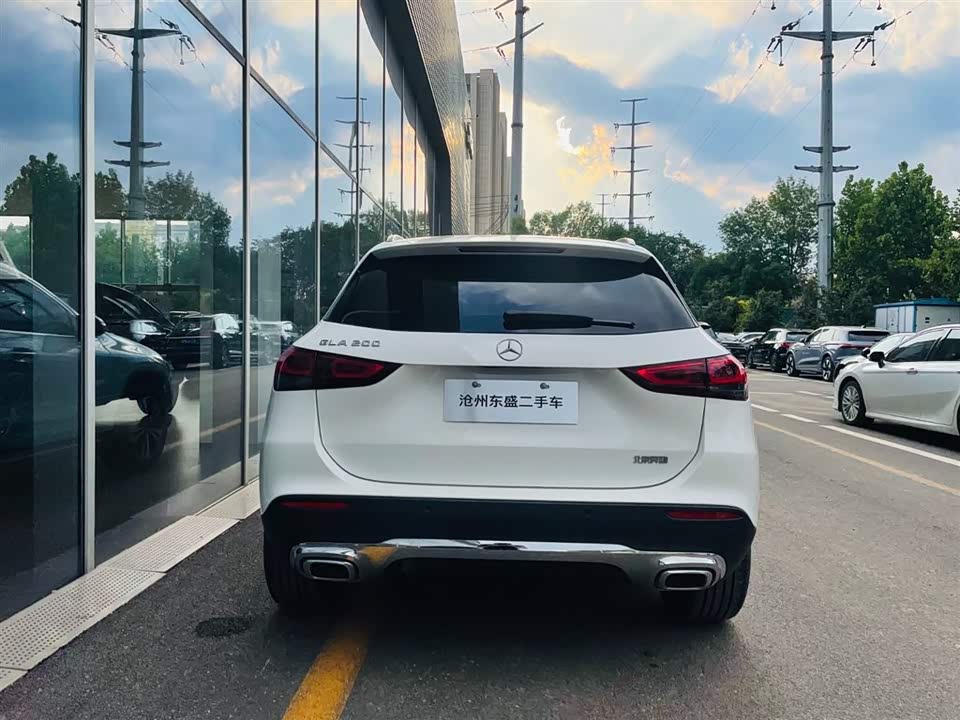 Mercedes-Benz GLA
