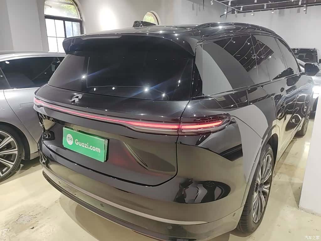 NIO ES8, 2023 7