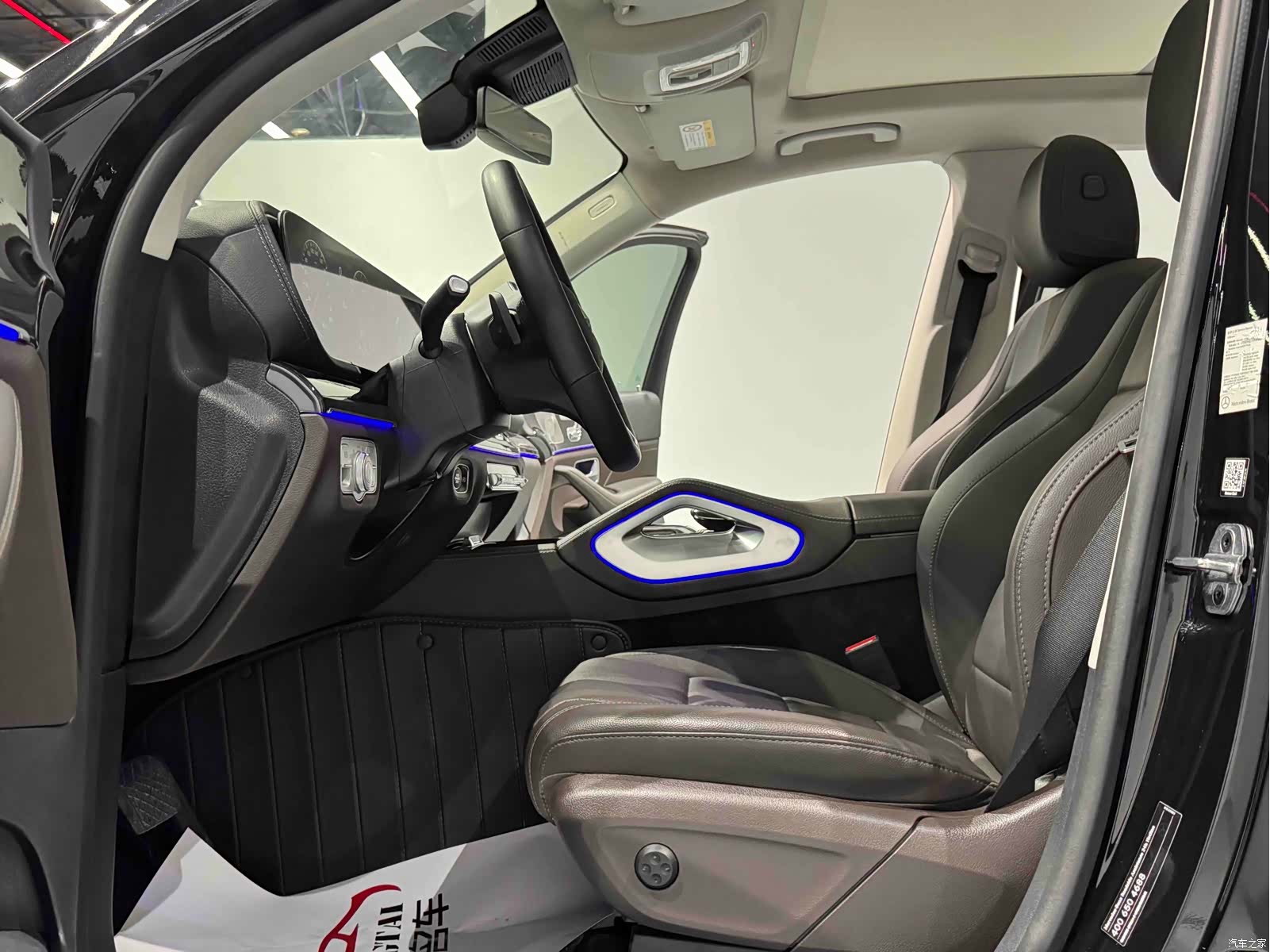 Mercedes-Benz GLE, 2023 все фото