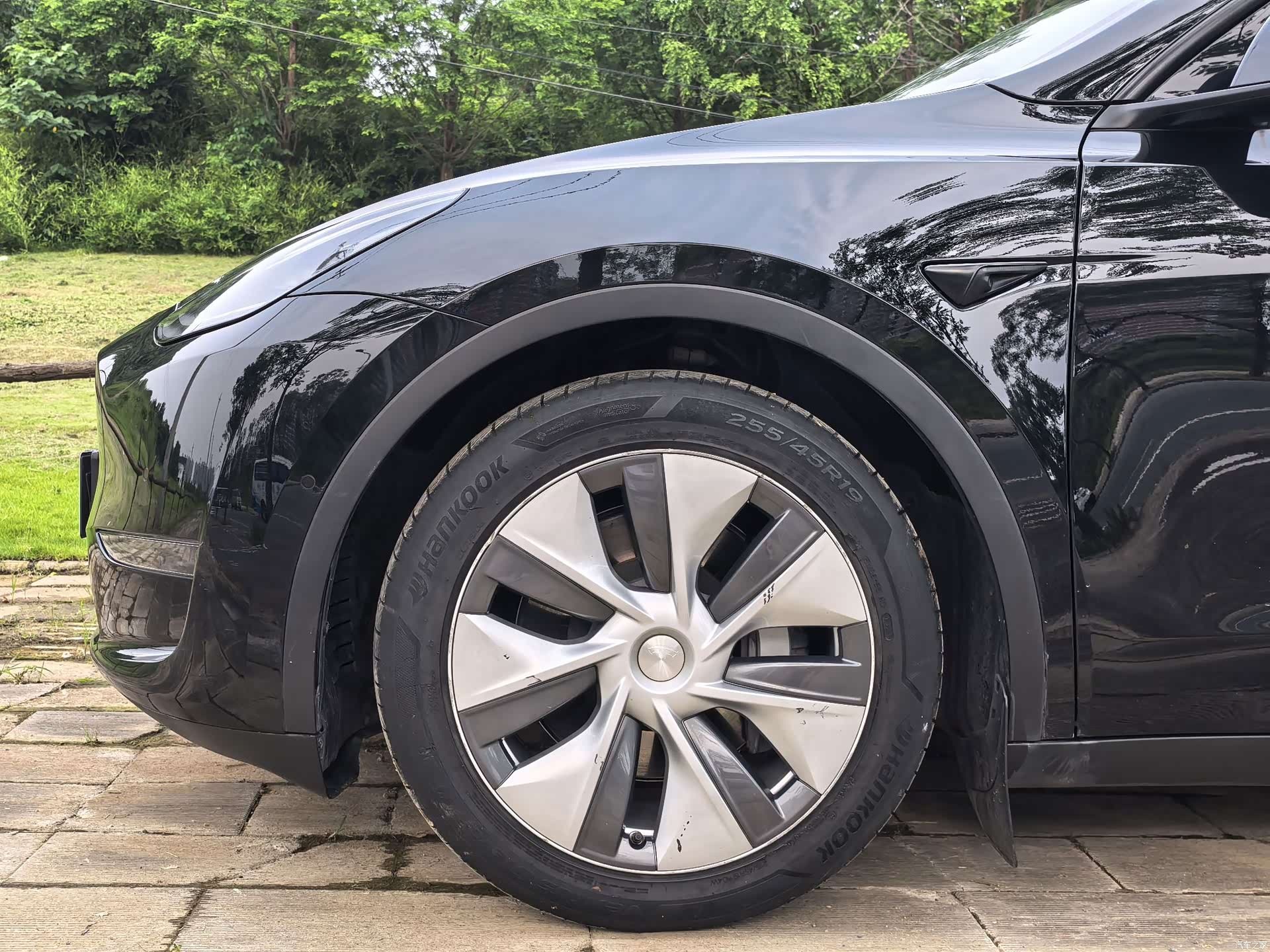 Tesla Model Y, 2022 13