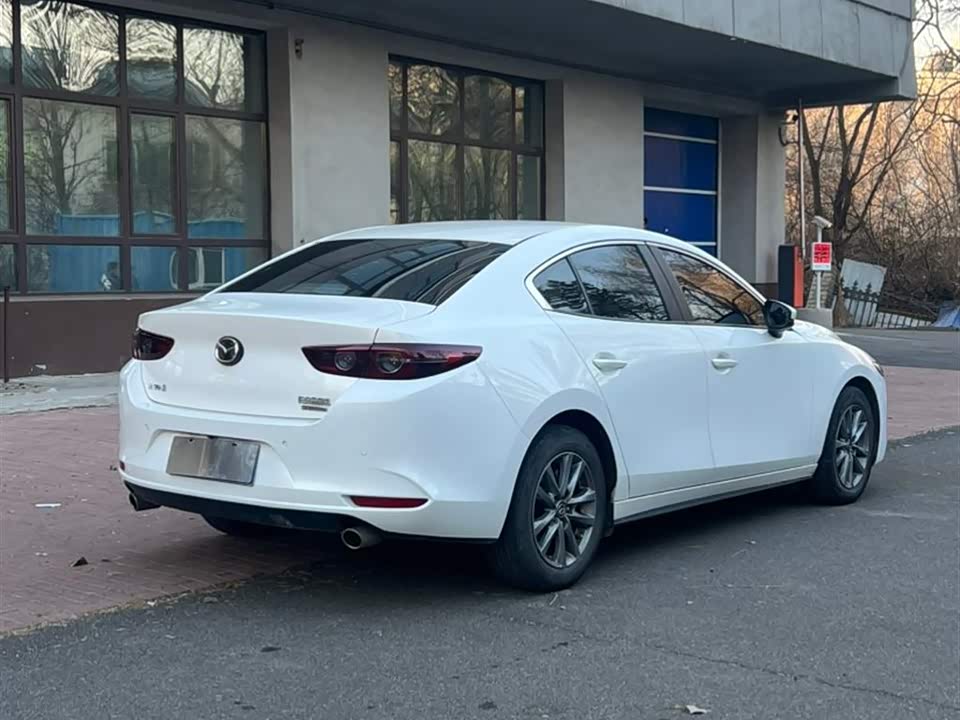 Mazda 3 Angkesaila
