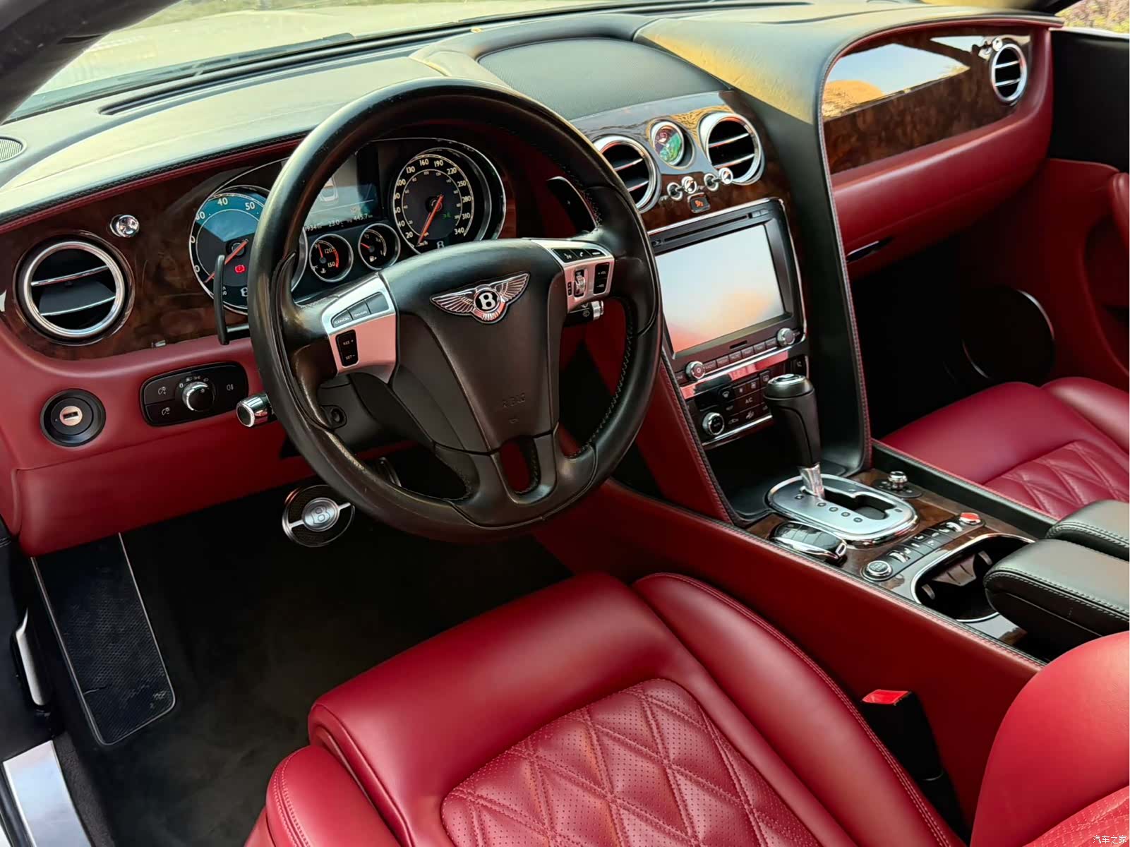 Bentley Continental GT, 2012 7
