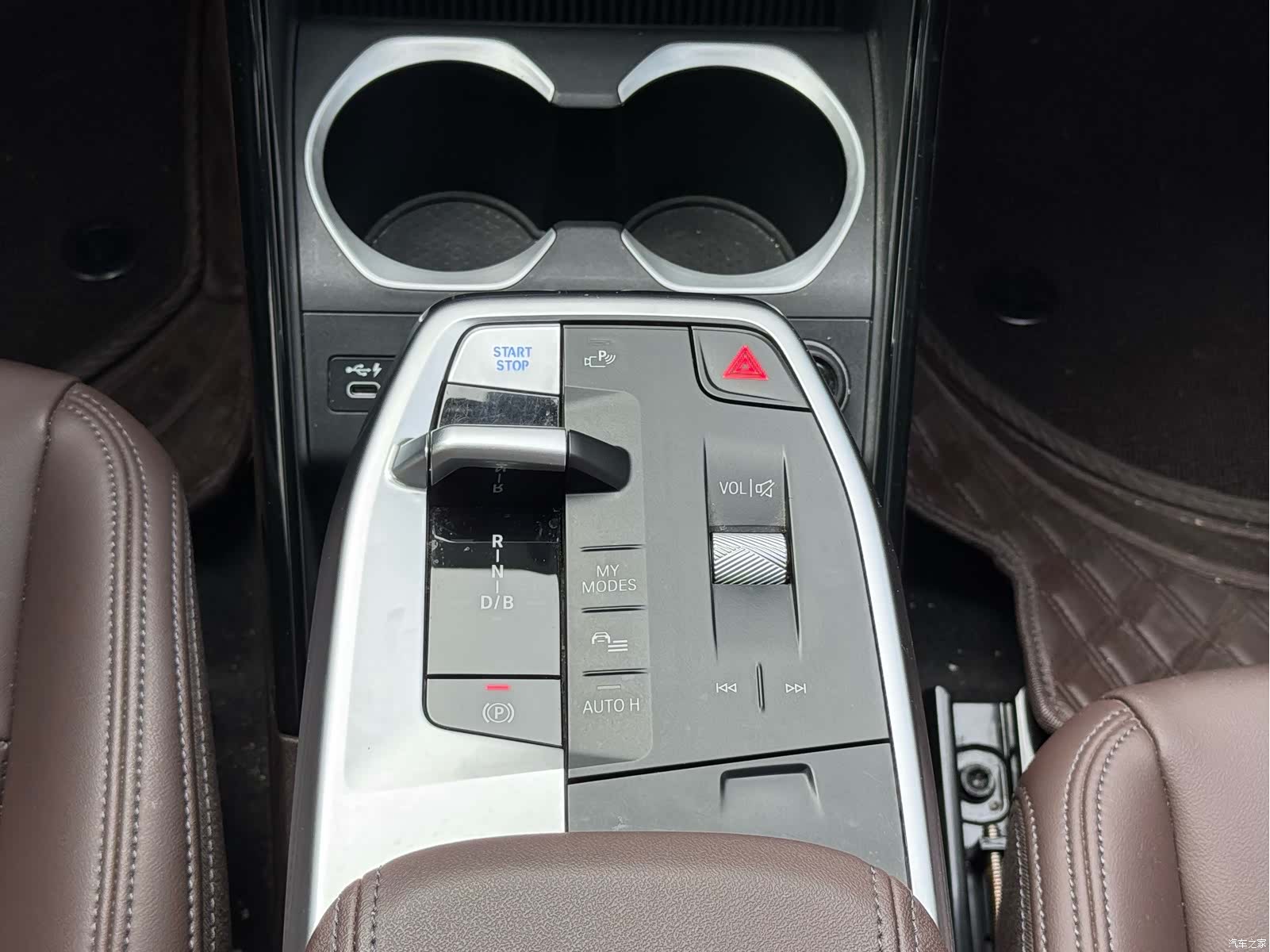 BMW iX1, 2024 9