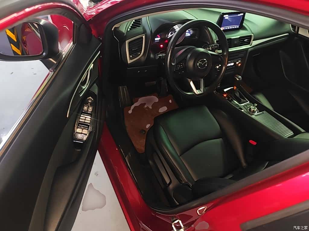 Mazda Mazda3, 2019 16