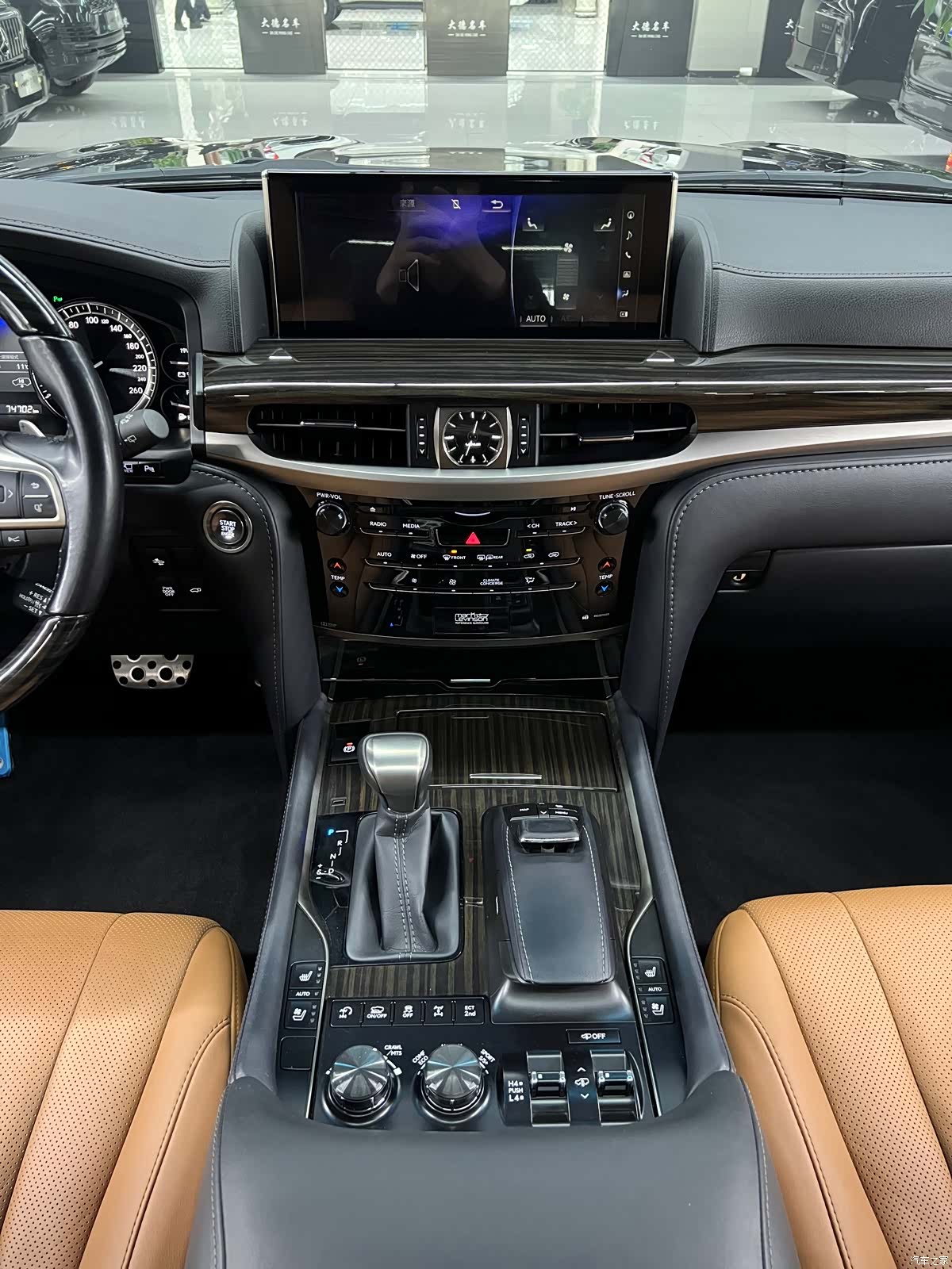 Lexus LX, 2022 17