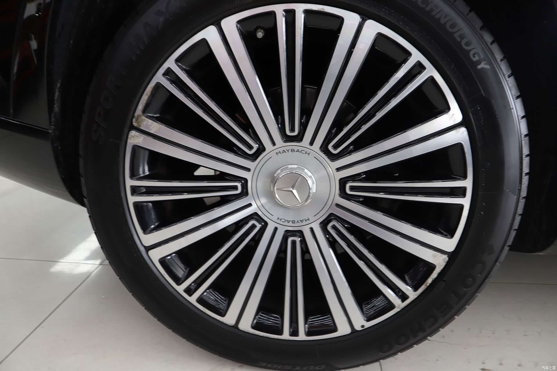Maybach GLS, 2022 31