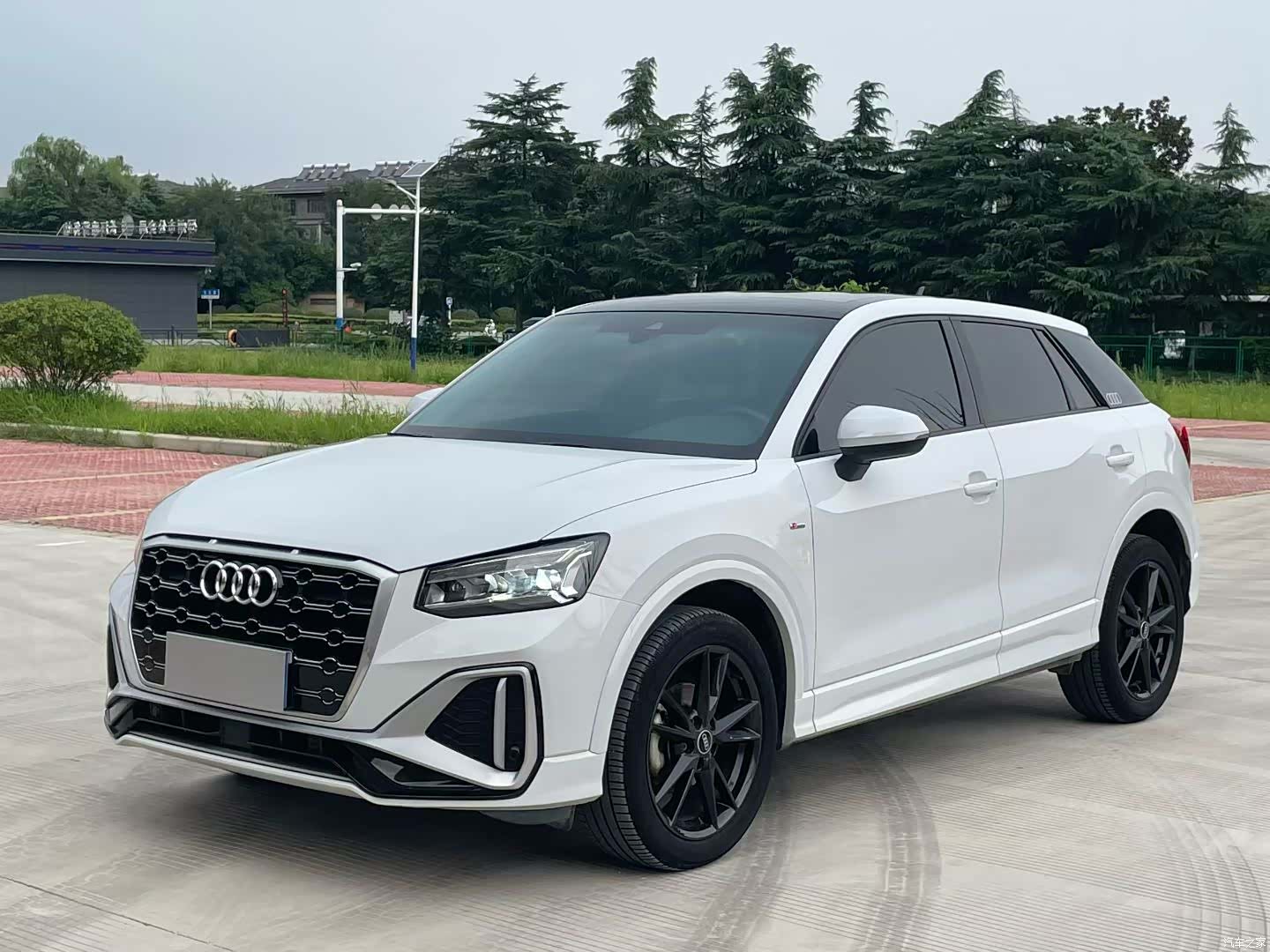 Audi Q2L, 2022 1