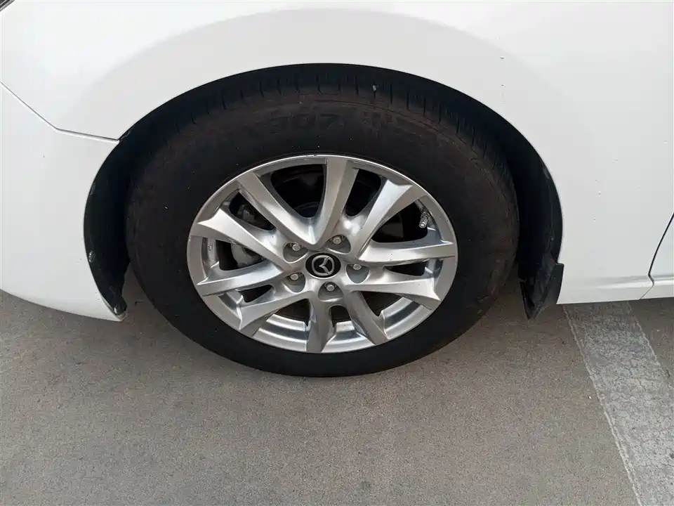Mazda 3 Angkesaila