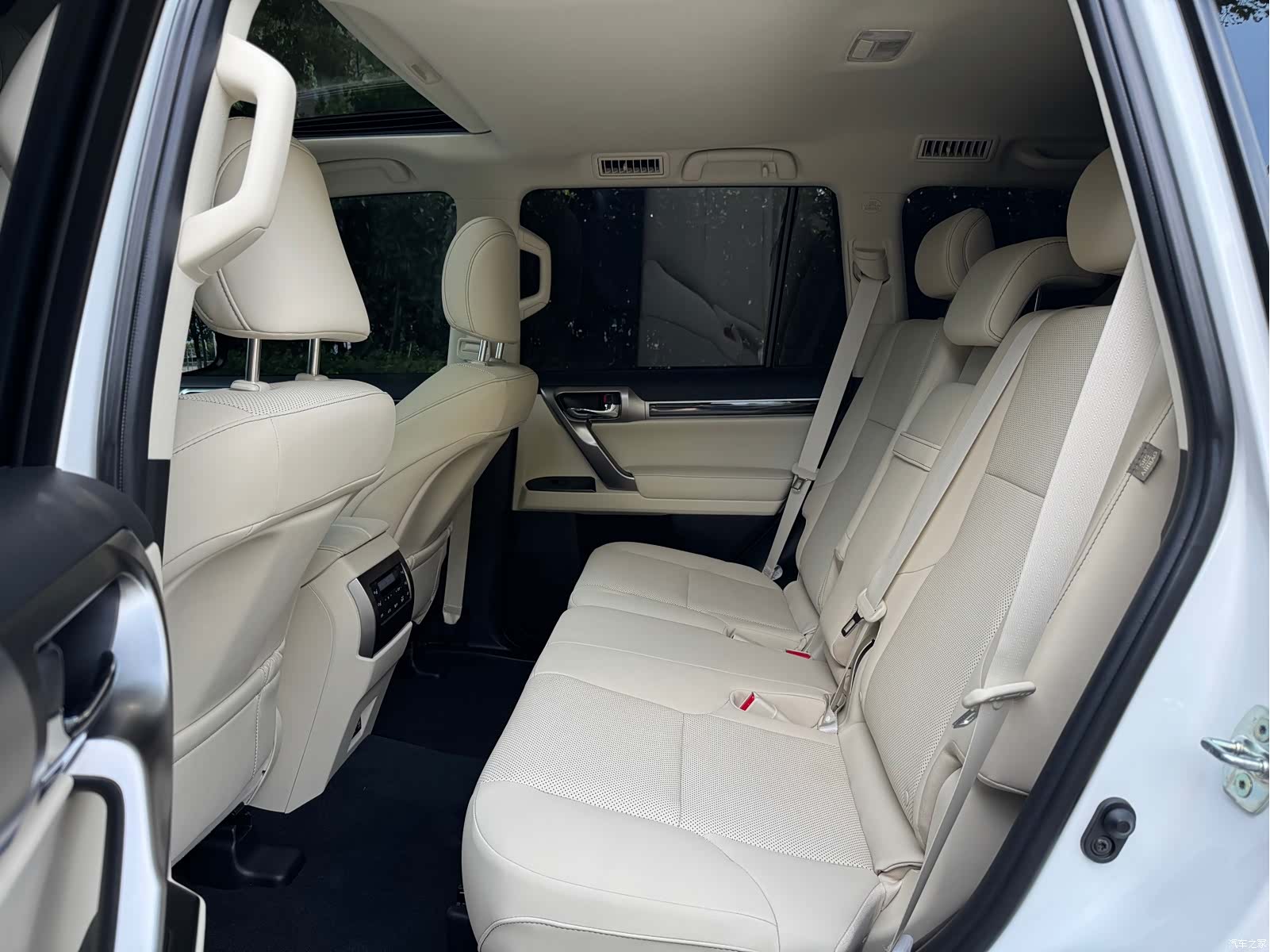 Lexus GX, 2025 16