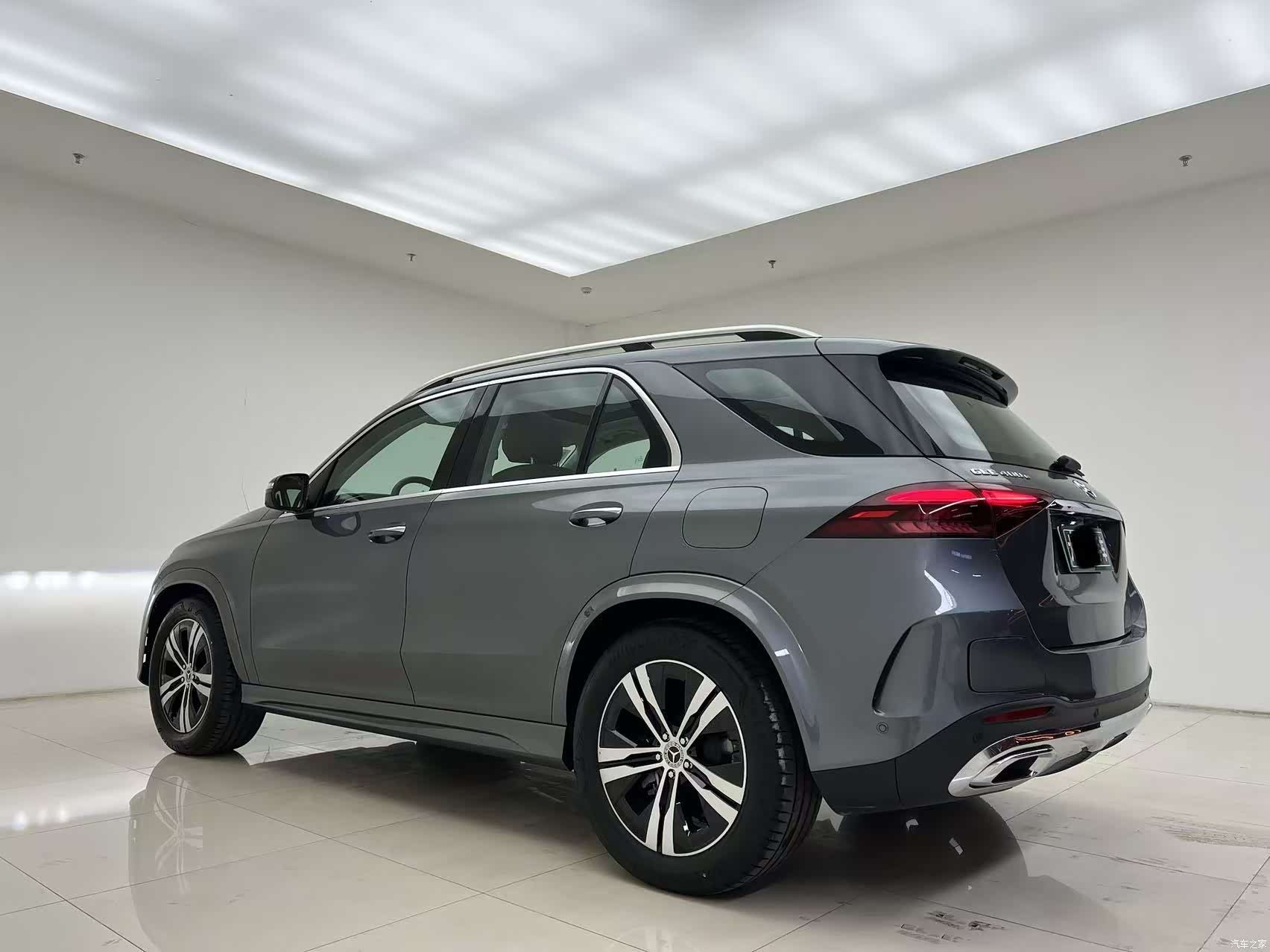 Mercedes-Benz GLE, 2026 13