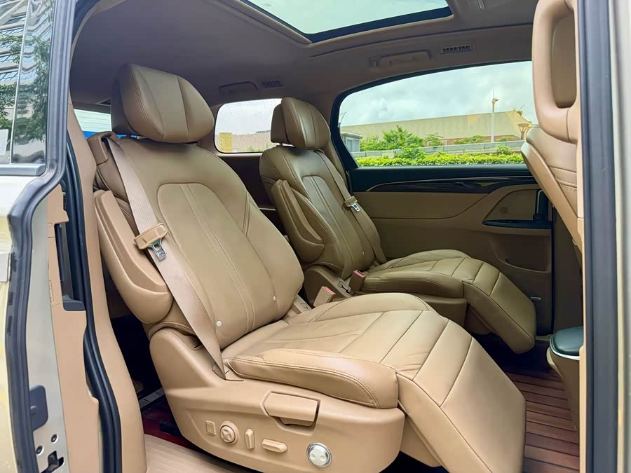 Buick GL8 2017, фото 8
