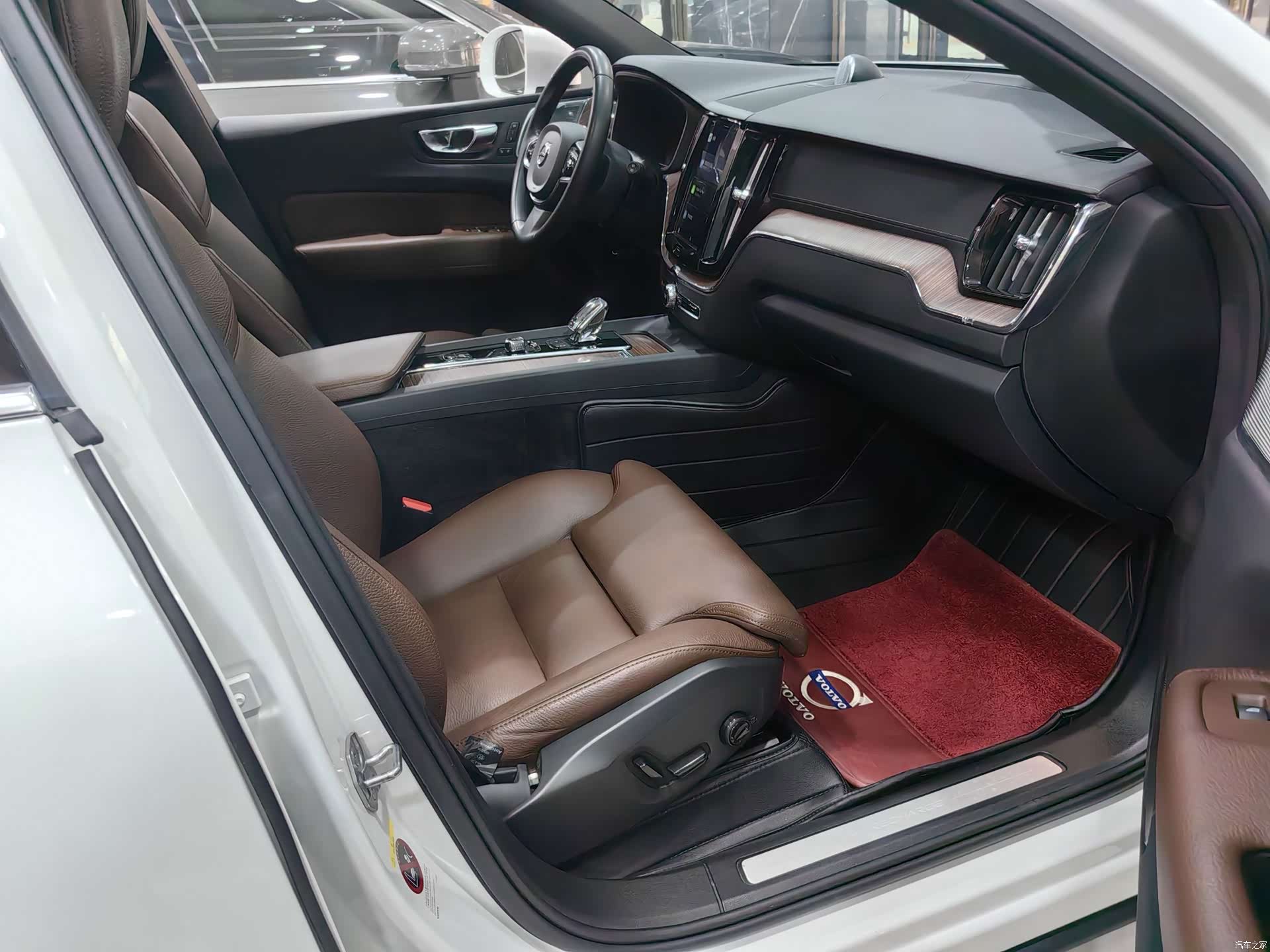 Volvo XC60, 2022 10