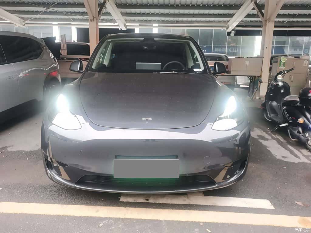 Tesla Model Y, 2024 2