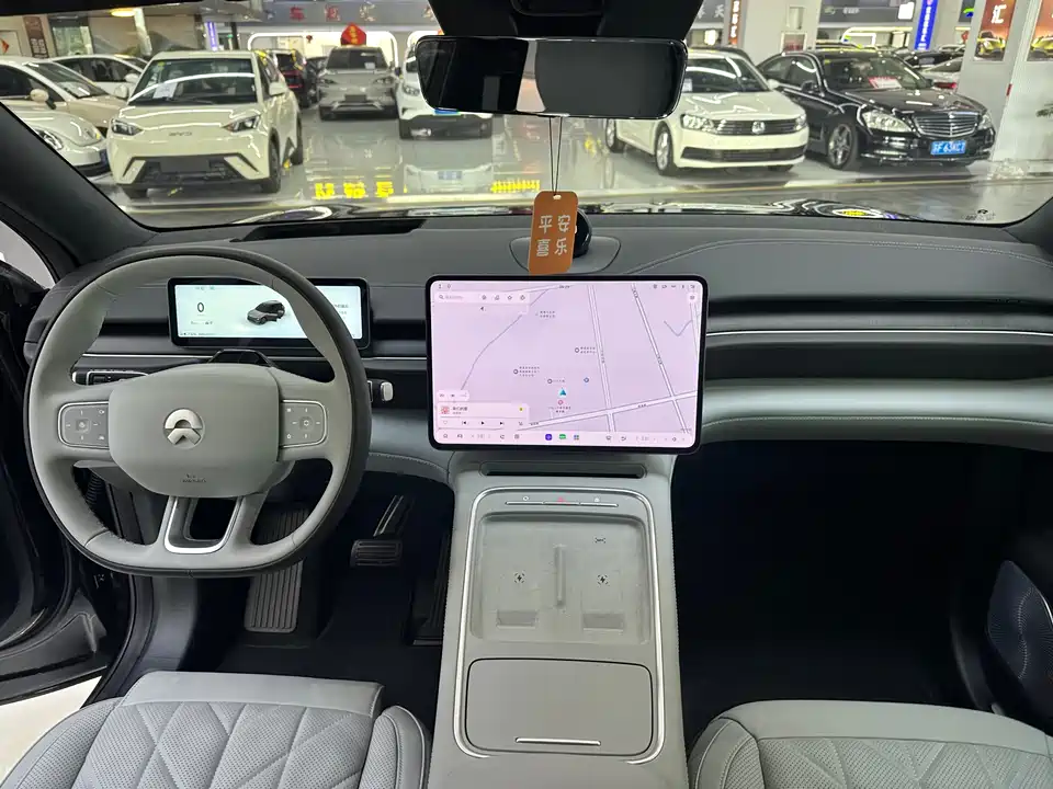NIO ES6