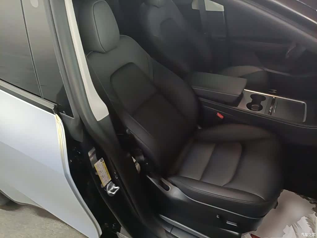 Tesla Model Y, 2024 25