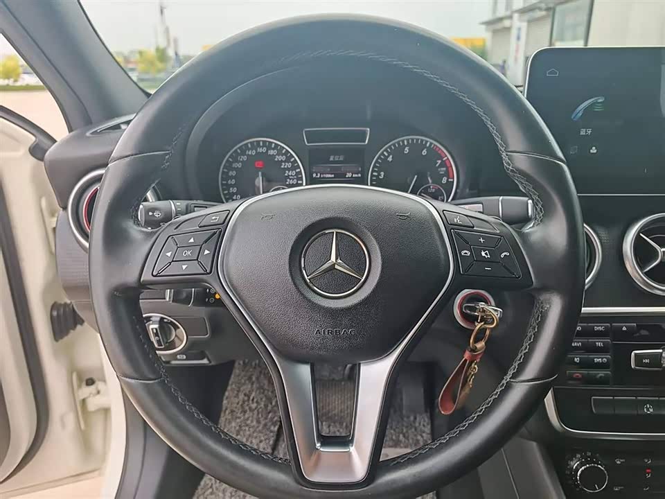 Mercedes-Benz Class A Mercedes-Benz Class A