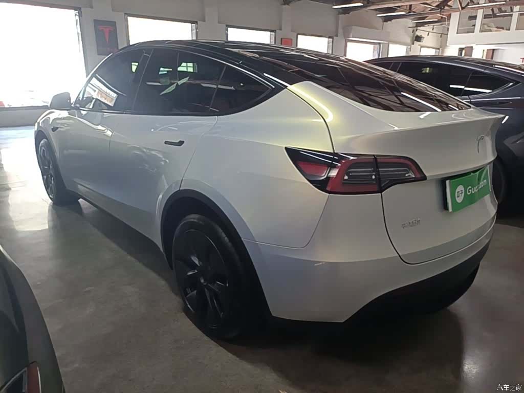 Tesla Model Y, 2024 все фото