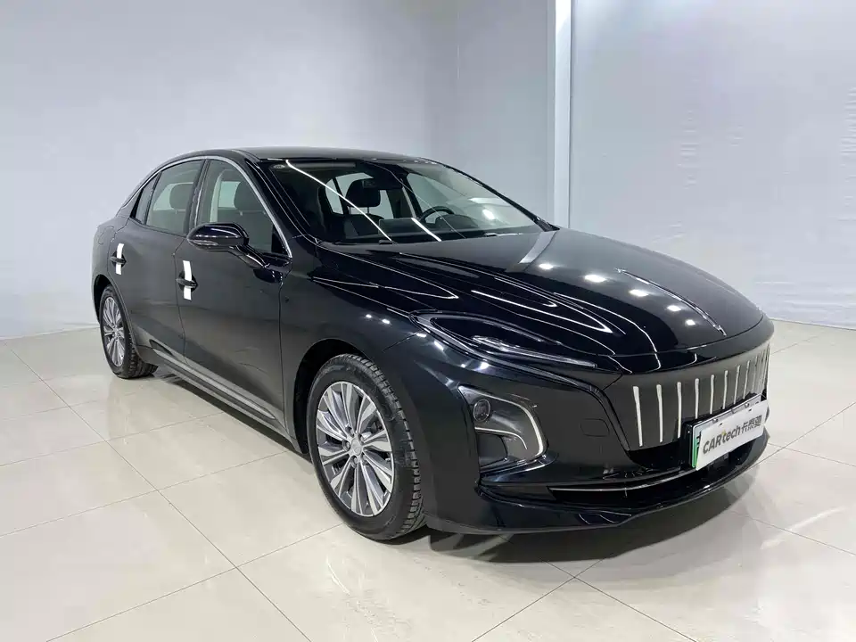 Hongqi E-QM5
