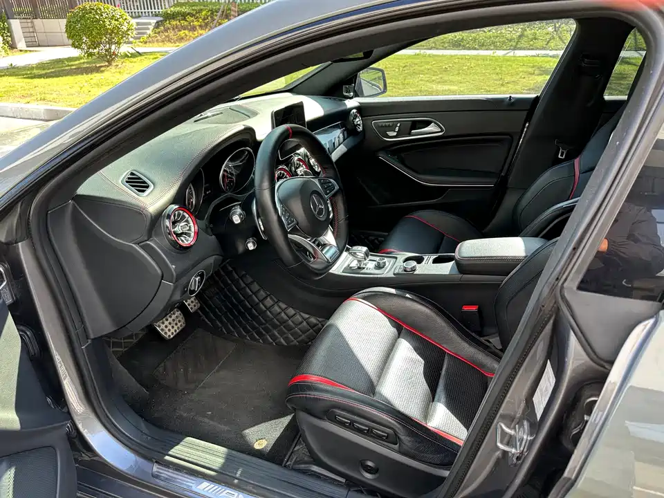 Mercedes-Benz CLA AMG