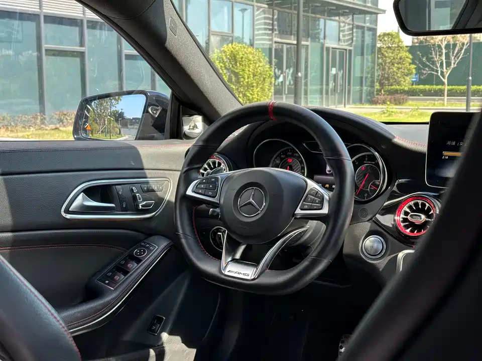 Mercedes-Benz CLA AMG