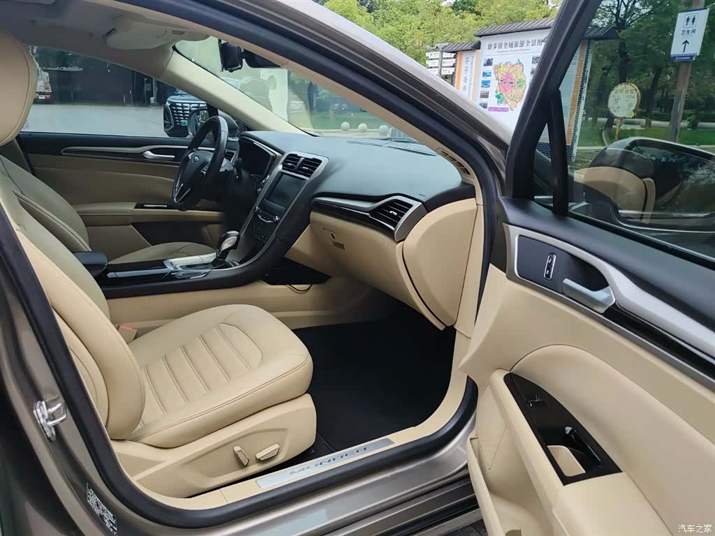 Ford Mondeo, 2015 10
