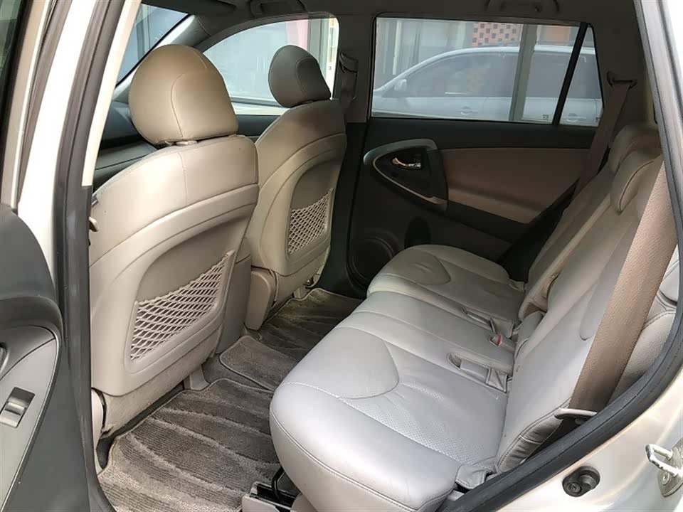 Toyota RAV4 Rongfang