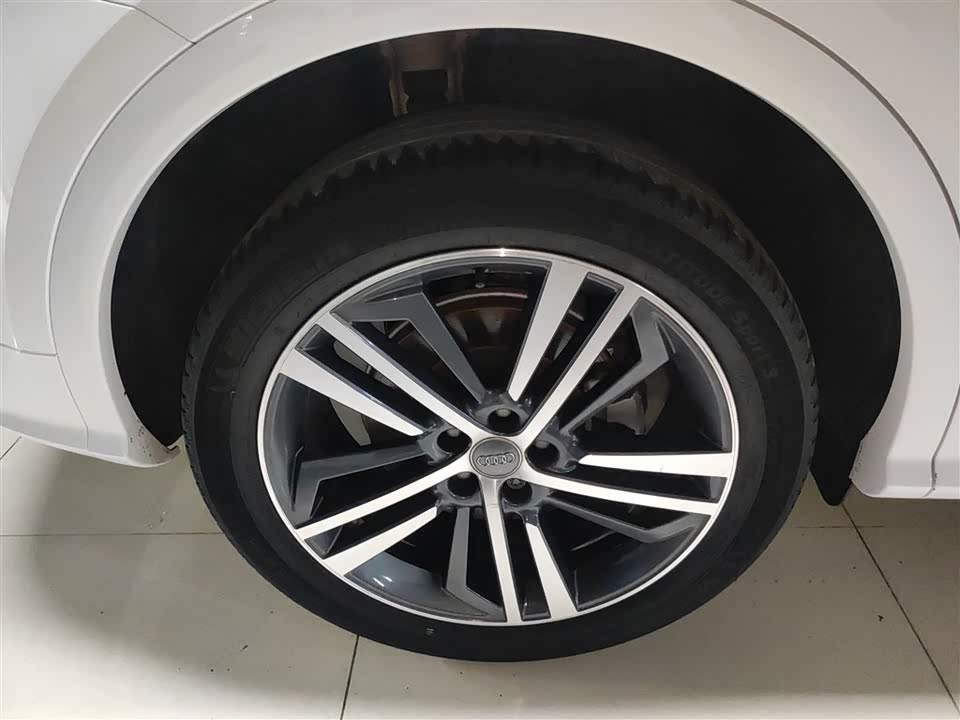 Audi Q5L Audi Q5L